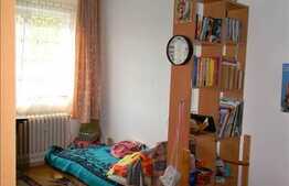 De vanzare 4 camere, 76 mp, balcon, decomandat, zona strazii Campului