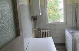 De inchiriat apartament 3 camere, semidecomandat, ideal pentru studenti