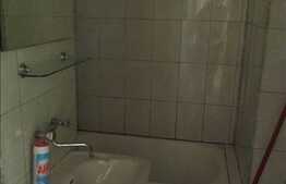 De inchiriat apartament 3 camere, semidecomandat, ideal pentru studenti