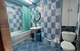 Apartament 3 camere, 67 mp, parcare , zona Teilor 