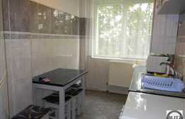 3 camere, 70 mp, decomandat, balcon, zona Parcul Central!