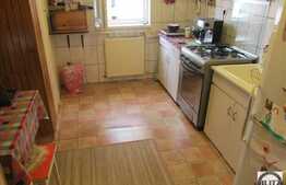 3 camere, 65 mp, decomandat, parcare, boxa la subsol, complet mobilat!