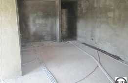 2 camere, 53.5 mp, semifinisat, terasa 52 mp, zona strazii Plopilor!