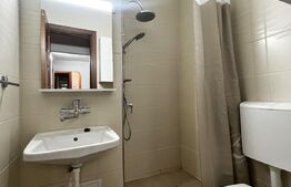 Apartament de 4 camere, 80 mp, intermediar, Plopilor