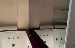 Casa 5 camere, 340 mp, garaj, curte, zona Buna Ziua 