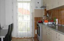 2 camere, 52 mp, gradina 40 mp, 2 parcari, zona Campului!