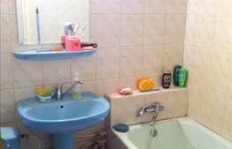 Vanzare apartament 3 camere, 80 mp, decomandat, zona Gradini Manastur!