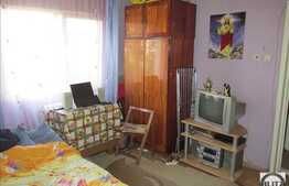 De vanzare 2 camere, 35 mp utili, parcare, boxa la subsol, zona strazii Parang!