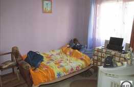 De vanzare 2 camere, 35 mp utili, parcare, boxa la subsol, zona strazii Parang!