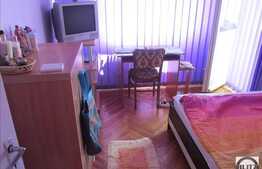 Apartament 4 camere, 82 mp utili, decomandat,  2 balcoane, zona strazii Tasnad!