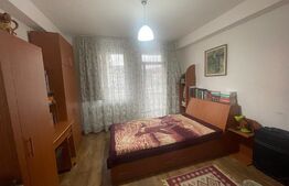 Apartament 3 camere, 75mp, gradina 77mp, parcare, zona Cetatii