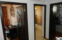 Vanzare apartament cu 3 camere + garaj + loc parcare, zona Piata Marasti