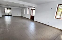 Spatiu comercial la strada, 79mp, zona Subcetate