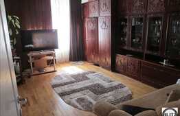 2 camere, 55 mp utili, decomandat, garaj, boxa la subsol, zona strazii Brates!