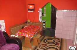 2 camere, 42 mp, decomandat, parcare, zona strazii Lombului!