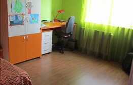 3 camere, 75 mp, decomandat, balcon, zona strazii Plopilor!