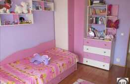 2 camere, decomandat, 57 mp, 2 balcoane, parcare, zona strazii Campului!