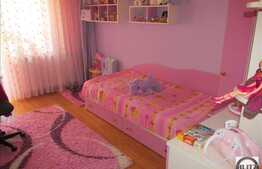 2 camere, decomandat, 57 mp, 2 balcoane, parcare, zona strazii Campului!