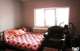 4 camere, 81 mp, decomandat, 2 balcoane, garaj, zona strazii Arinilor!