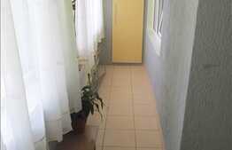 4 camere, 81 mp, decomandat, 2 balcoane, garaj, zona strazii Arinilor!