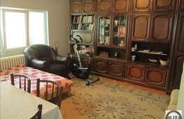 4 camere, 81 mp, decomandat, 2 balcoane, garaj, zona strazii Arinilor!