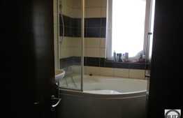 Apartament cu 2 camere, 52 mp, 3 balcoane, etajul 1, zona strazii Eroilor!