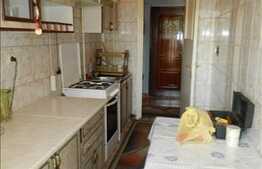 Apartament cu 2 camere, 52 mp, decomandat, mobilat dragut, zona Mc Donalds!