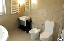 3 camere, 100 mp, imobil nou, bucataria mobilata, zona strazii Fagului!