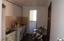 Vanzare 2 camere, 60 mp , plus balcon! Zona Eroilor!