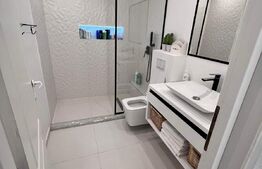 Apartament cu 3 camere, 79 mp, etaj intermediar, zona Vivo