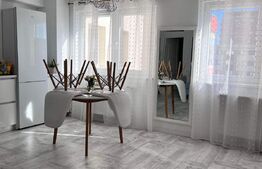 Apartament cu 3 camere, 79 mp, etaj intermediar, zona Vivo