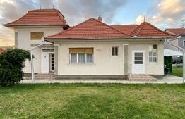 Casa in zona centrala, 115 mp utili, 700 mp teren, Campia Turzii