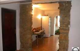 3 camere de vanzare, 68 mp, cu Garaj si Loc parcare!