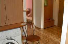 Apartament cu 3 camere de inchiriat, zona Hotel Premier, 62 mp