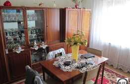 De vanzare apartament cu 3 camere decomandate 71 mp utili