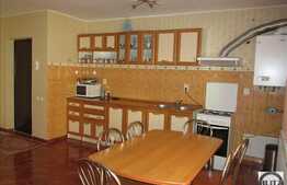 2 camere, 50 mp, balcon 10 mp, zona strazii Eroilor!