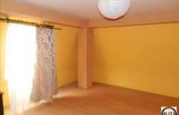 De vanzare 2 camere, 51 mp, etaj intermediar, balcon, zona strazii Vidraru