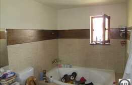 Apartament 3 camere, 67 mp, etaj intermediar, zona Sub Cetate! 2 garaje incluse!