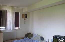 Apartament 3 camere, 67 mp, etaj intermediar, zona Sub Cetate! 2 garaje incluse!