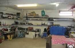 Apartament 3 camere, 67 mp, etaj intermediar, zona Sub Cetate! 2 garaje incluse!