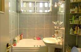 3 camere, 64 mp, decomandat, boxa, balcon, zona strazii Primaverii