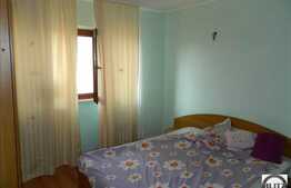 Apartament 2 camere, 52 mp utili, debara, 2 balcoane inchise, zona Intre Lacuri