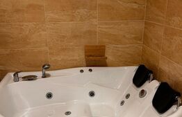 Apartament 3 camere, 68 mp, cu parcare, Floresti, zona Eroilor 