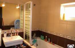 Vanzare apartament decomandat, 2 camere, 49 mp, A.C.