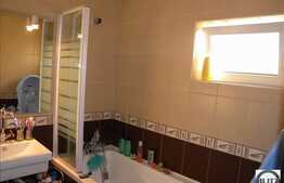 Vanzare apartament decomandat, 2 camere, 49 mp, A.C.