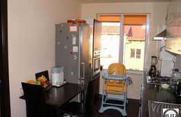 Vanzare apartament decomandat, 2 camere, 49 mp, A.C.