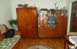 Apartament 3 camere, 70 mp, decomandat, boxa subsol, zona Billa