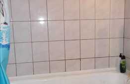 Apartament 3 camere, 70 mp, decomandat, boxa subsol, zona Billa