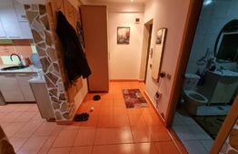 Apartament 3 camere, decomandat, 60mp, parcare inclusa, zona strazii Eroilor