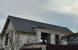 Casa individuala, 4 camere,136mp, teren 700mp, garaj 21mp, intrare Chinteni